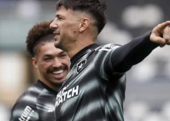 Víctor Cuesta - Botafogo