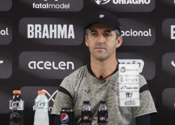 Léo Condé - Vitória