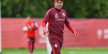 Eduardo Coudet - Internacional