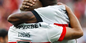 São Paulo Bate Corinthians por 3 a 1 e complica rival na luta contra o rebaixamento